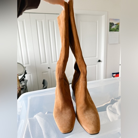 Knee high boots - Picture 2 of 4